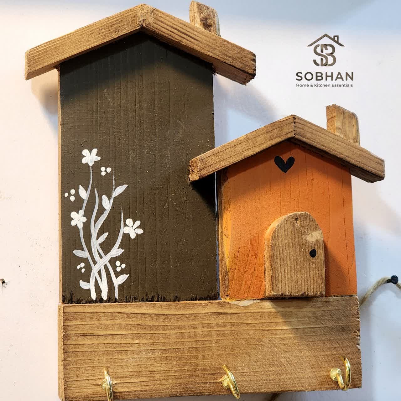 جاکلیدی چوبی طرح کلبه — تصویر ۲
