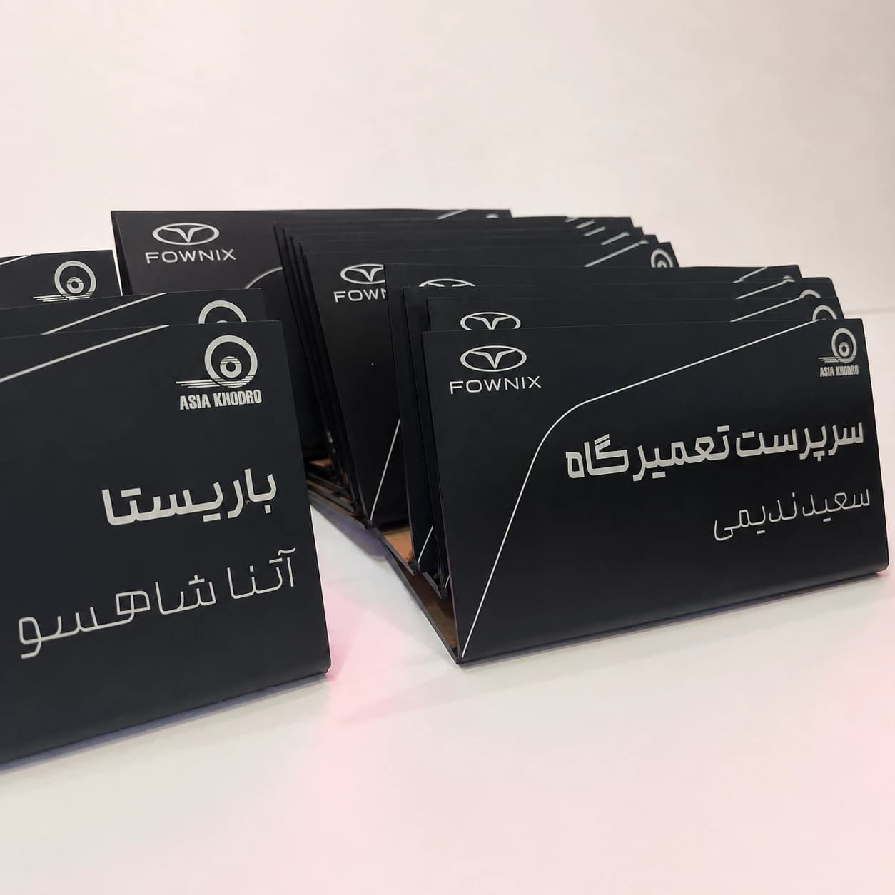 پلاک رومیزی پرسنلی پلکسی گلاس — تصویر ۳