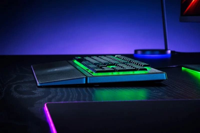 کیبورد گیمینگ ریزر مدل Ornata V3 X – US