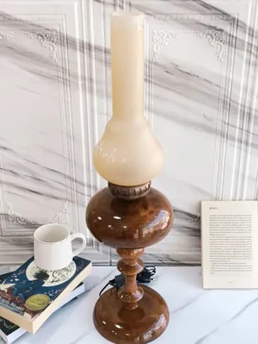 چراغ گردسوز پایه بلند چوبی — تصویر ۳
