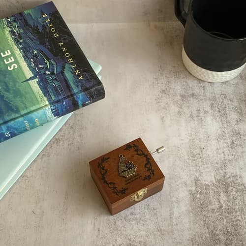 جعبه موزیکال چوبی هندلی کلاسیک- آهنگ بیکلام – در 10 طرح قابل انتخاب