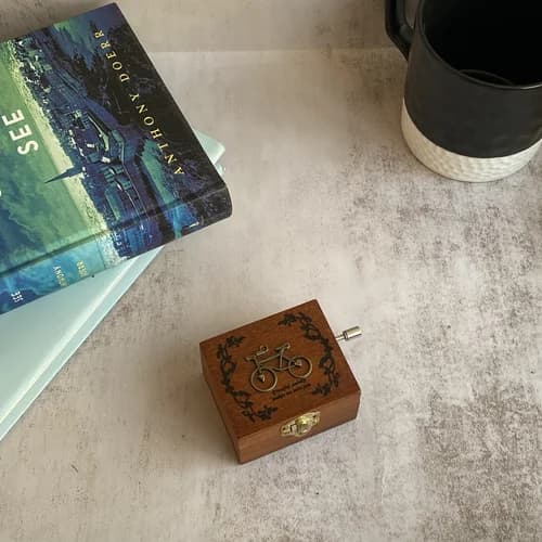 جعبه موزیکال چوبی هندلی کلاسیک- آهنگ بیکلام – در 10 طرح قابل انتخاب — تصویر ۵