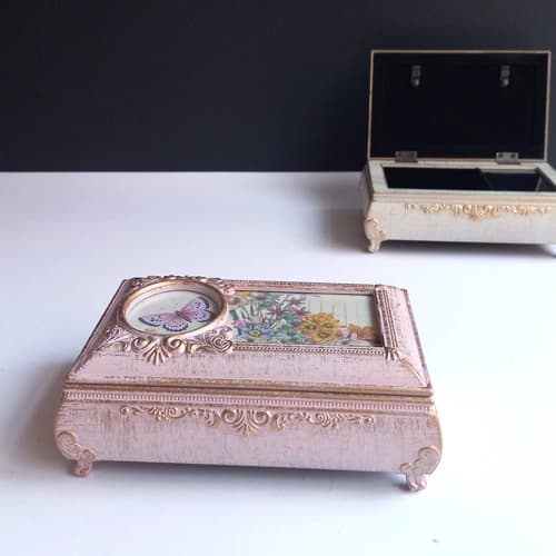 جعبه جواهرات موزیکال پروانه یک هدیه فراموش نشدنی — تصویر ۵