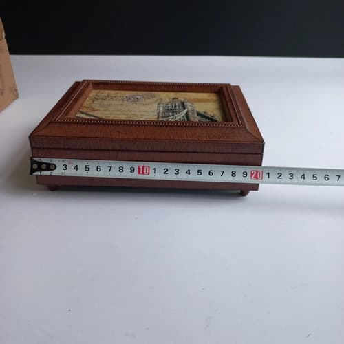 جعبه موزیکال نوستالژی طرح چوب – وارداتی — تصویر ۵
