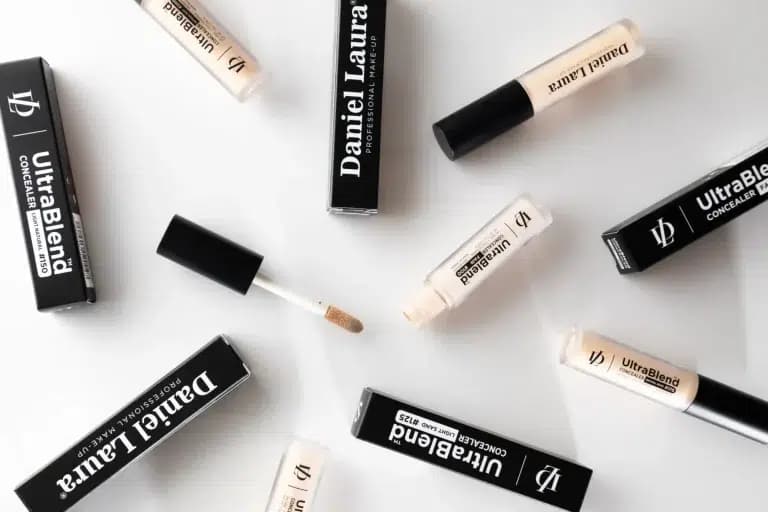 کانسیلر فول کاور مدل UltraBlend دنیل لورا اورجینال — تصویر ۹