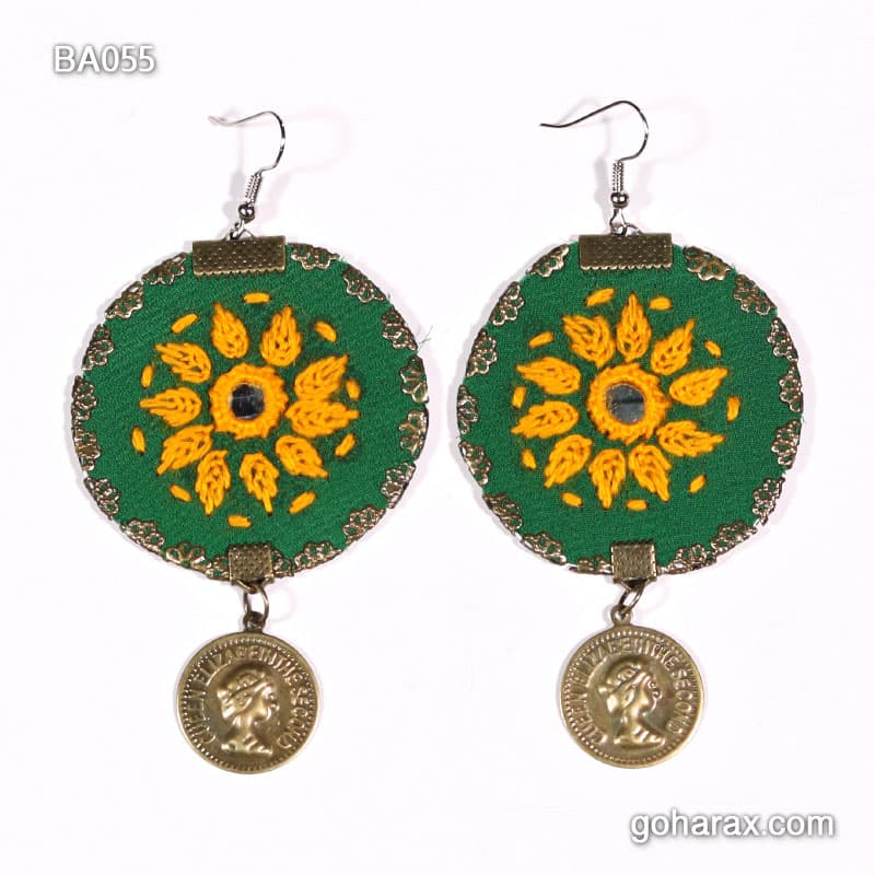 ست طوق گردن و گوشواره سوزن دوزی بلوچی آینه کاری شده دست ساز | code:ba055 — تصویر ۸