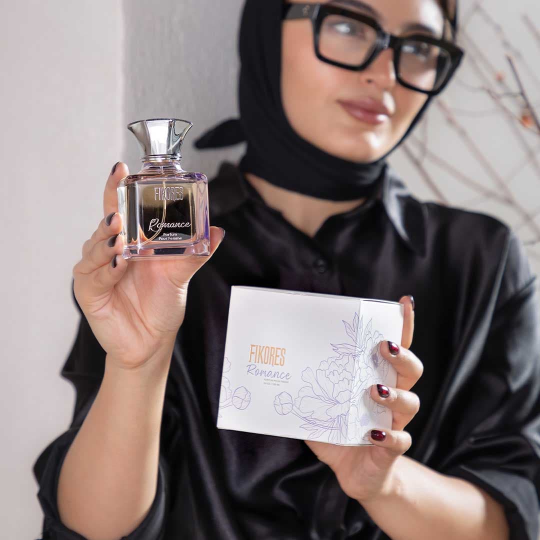 ادکلن زنانه Romance — تصویر ۲