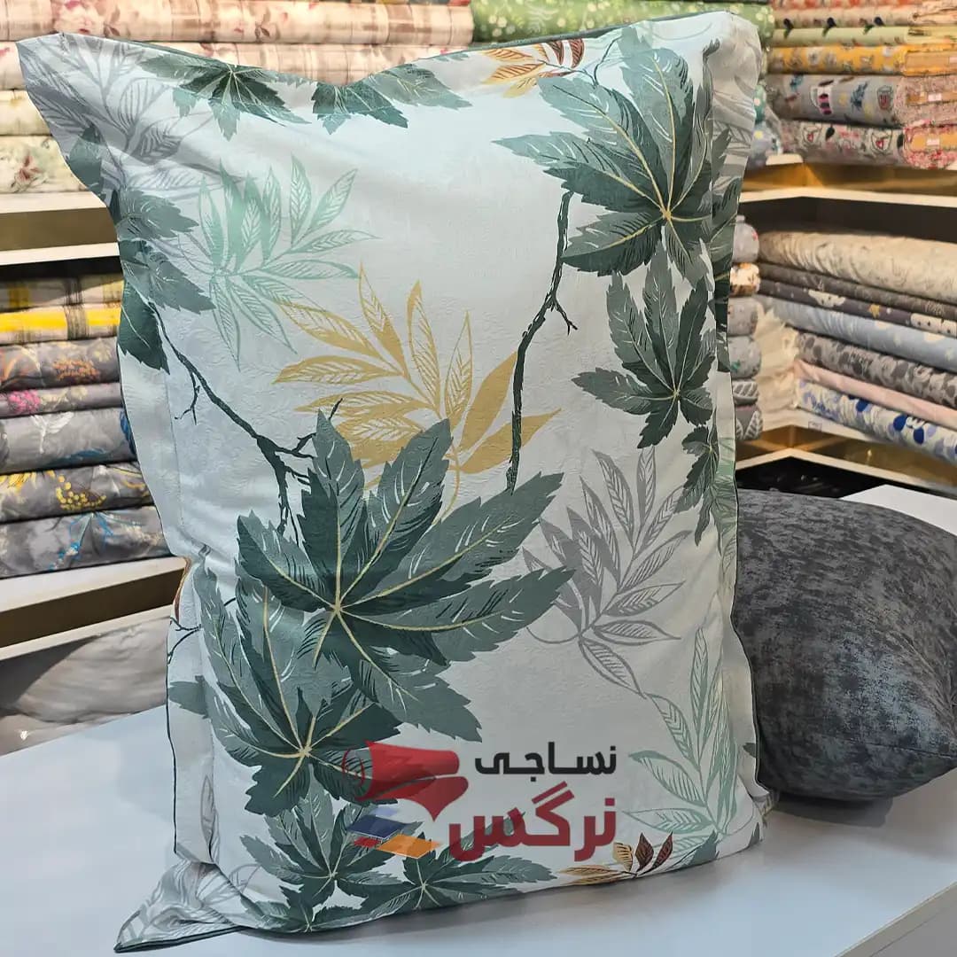 روبالشتی ژاکارد ساتن ابریشم طرح برگ افرا کد 142