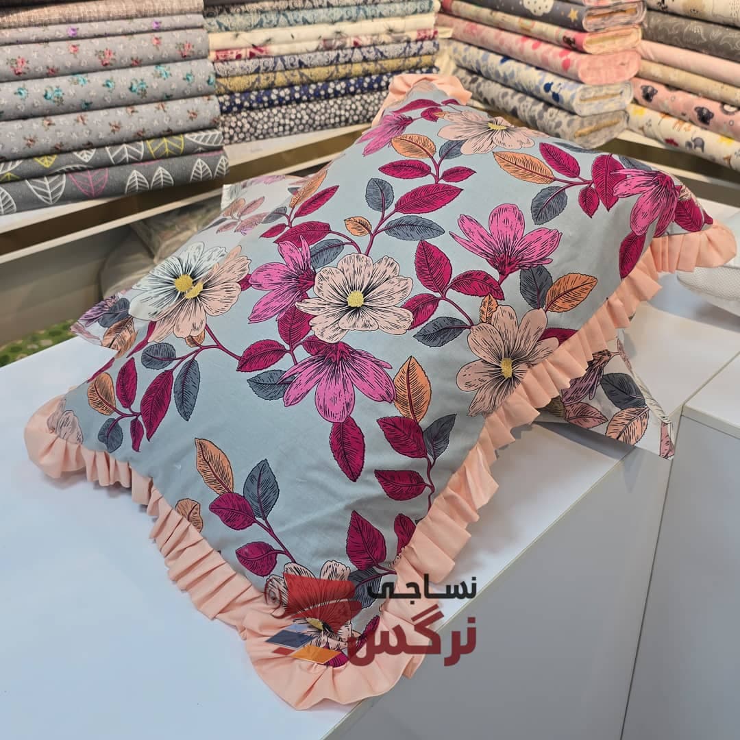 روبالشتی چیندار نخ پنبه طرح گل کد 665 — تصویر ۶