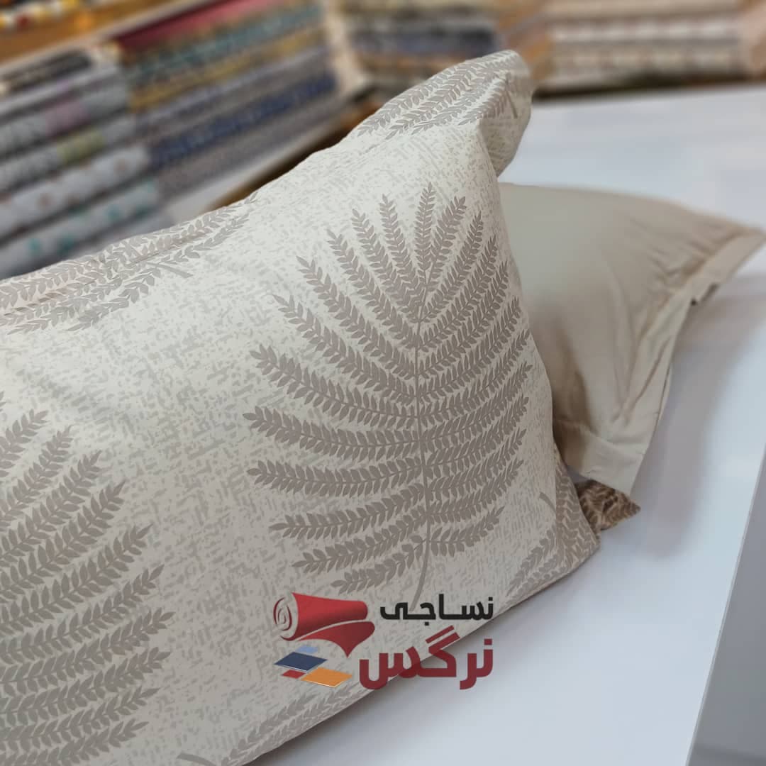 روبالشتی نخ پنبه گلدار نسکافه ای کد 655 — تصویر ۴