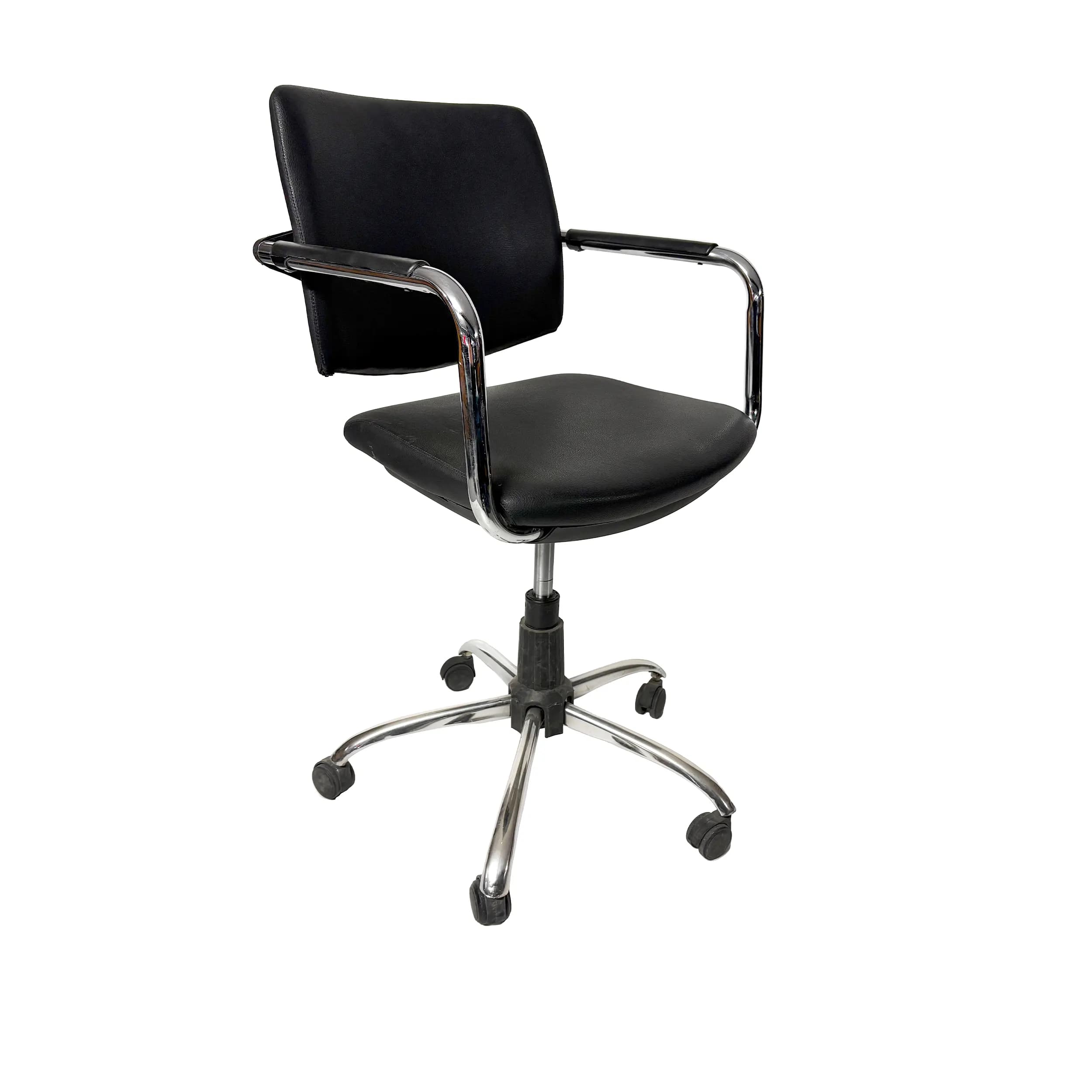 صندلی کارمندی P600