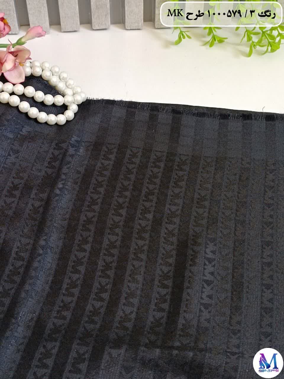 روسری ابریشم ژاکارد لمه دار مشکی 140 — تصویر ۵
