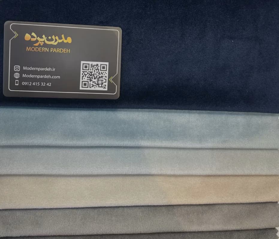 پرده مینیمال مخمل ساده سرمه ای تیره کد 68 — تصویر ۴