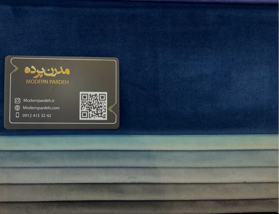 پرده مینیمال مخمل ساده سرمه ای کد 67 — تصویر ۴