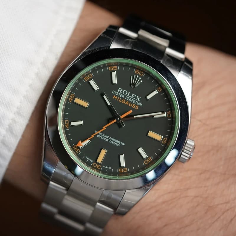 رولکس Milgauss 40 مشکی | شیشه سبز و عقربه صاعقه‌ای نارنجی | رفرنس 116400GV — تصویر ۸