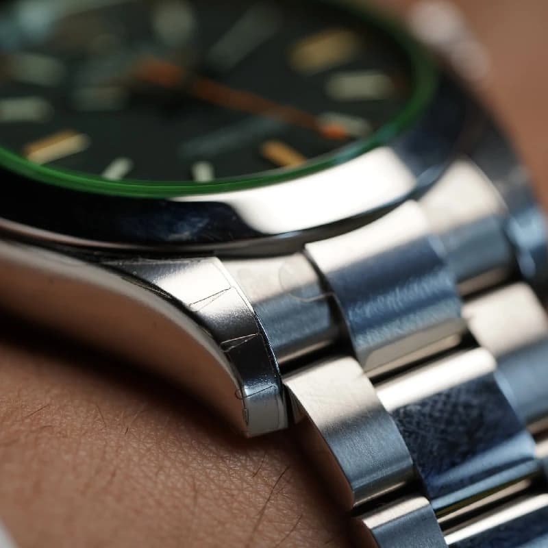 رولکس Milgauss 40 مشکی | شیشه سبز و عقربه صاعقه‌ای نارنجی | رفرنس 116400GV — تصویر ۳