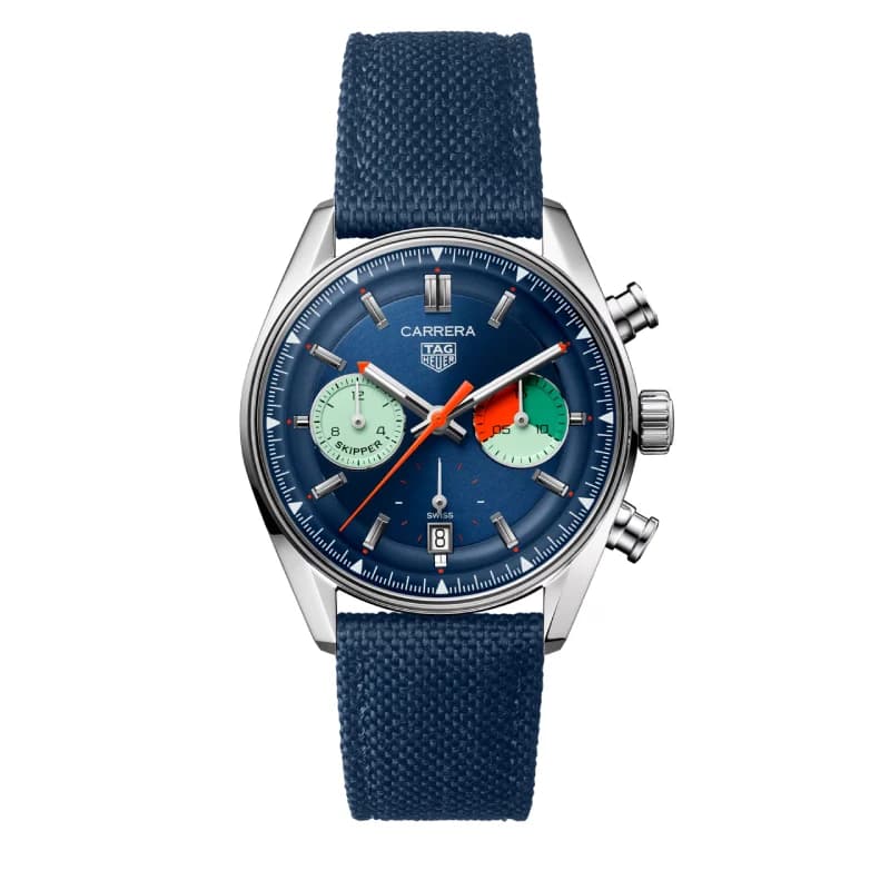 تگ هویر Carrera Chronograph Skipper 39 استیل | صفحه آبی با ساب‌دایال‌های سبز و فیروزه‌ای و جزئیات نارنجی | بند پارچه‌ای آبی | رفرنس CBS2213.FN6002 — تصویر ۲