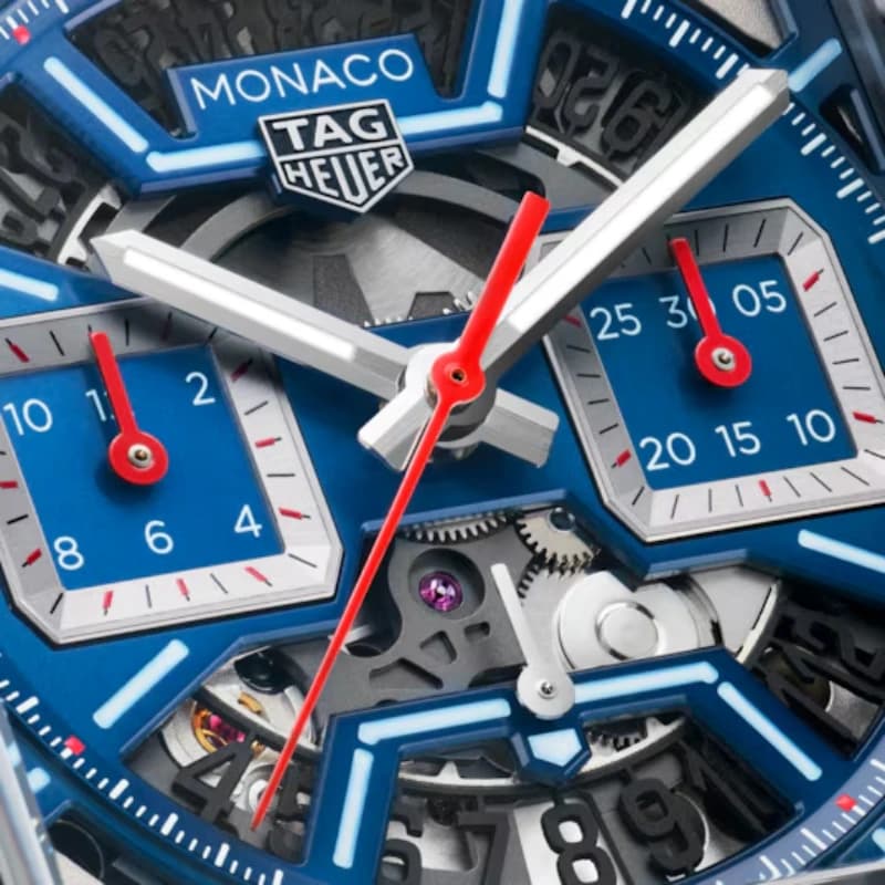 تگ هویر Monaco Chronograph Skeleton 39 تیتانیوم گرید 2 | صفحه اسکلتون آبی با جزئیات قرمز و سفید و بند ترکیبی چرم و رابر آبی | رفرنس CBL2182.FT6235 — تصویر ۱۰