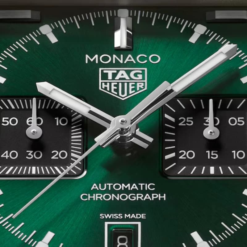 تگ هویر Monaco Chronograph Automatic 39 تیتانیوم | صفحه سبز با ساب‌دایال‌های مشکی و بند چرمی مشکی سوراخ‌دار | رفرنس CDW2180.FC8360 — تصویر ۱۰