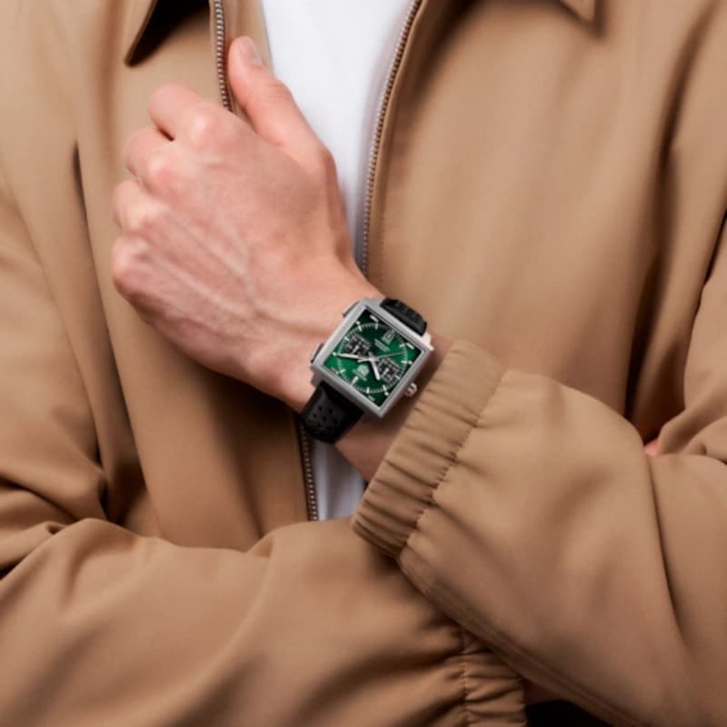 تگ هویر Monaco Chronograph Automatic 39 تیتانیوم | صفحه سبز با ساب‌دایال‌های مشکی و بند چرمی مشکی سوراخ‌دار | رفرنس CDW2180.FC8360 — تصویر ۳
