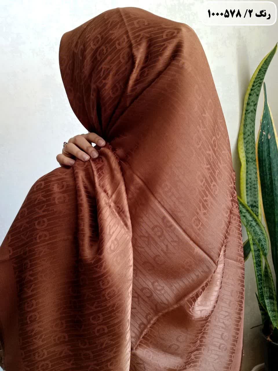 روسری ابریشم ژاکارد لمه دار قهوه ای — تصویر ۸