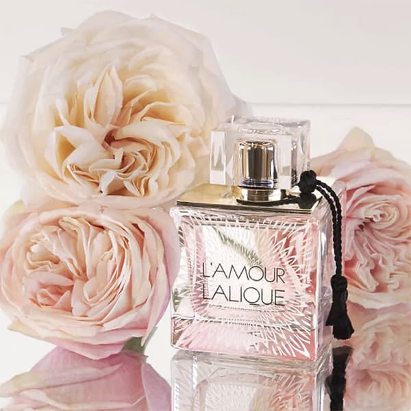 عطر زنانه لالیک لامور (۱۰۰ میل) | رایحه گلی و خنک | اصل فرانسه کد 4000 — تصویر ۹