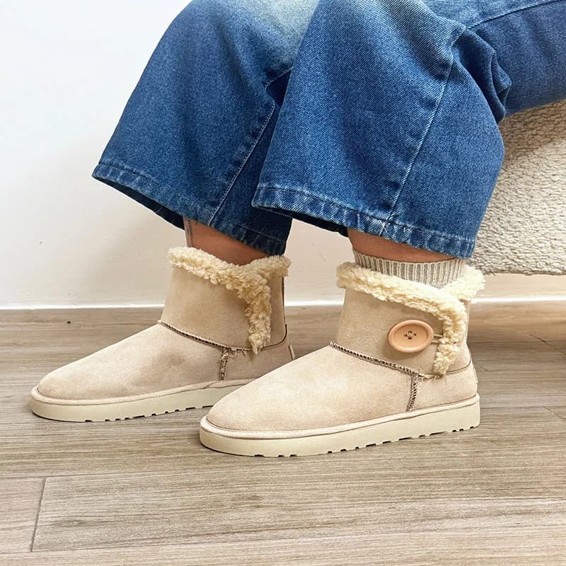 بوت زنانه مدل آگ لبخند UGG — تصویر ۳