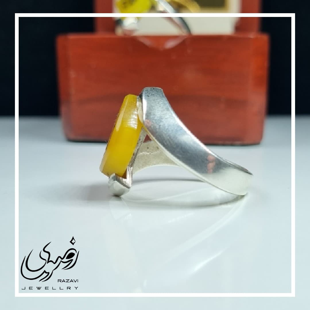انگشتر نقره مردانه دست ساز عقیق زرد با حکاکی نام علی (ع) — تصویر ۵