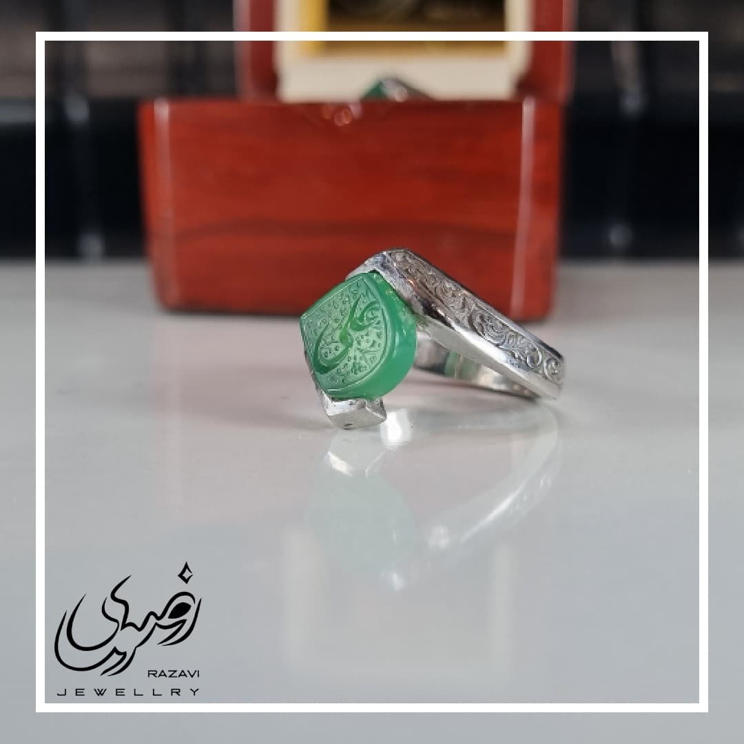 ست انگشتر نقره مردانه و زنانه دست ساز عقیق سبز با حکاکی علی و فاطمه — تصویر ۱۰