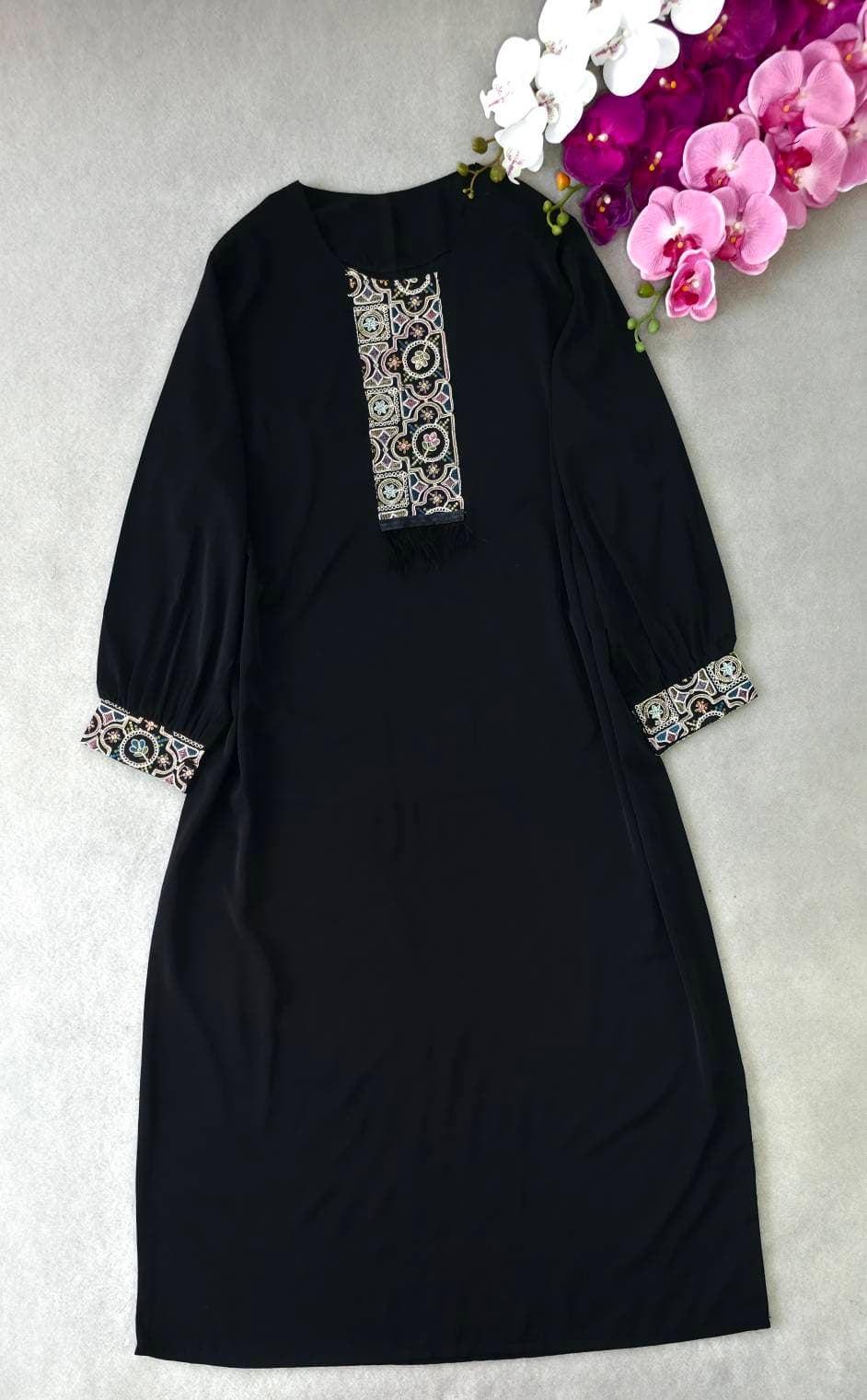 عبایی فیروزه — تصویر ۱۲
