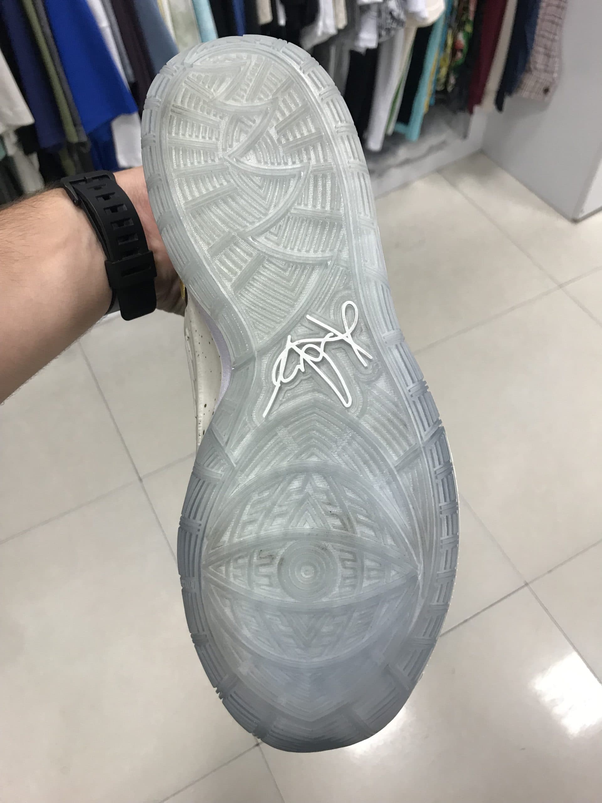 کتونی بسکتبال Nike Kyrie 6 — تصویر ۵