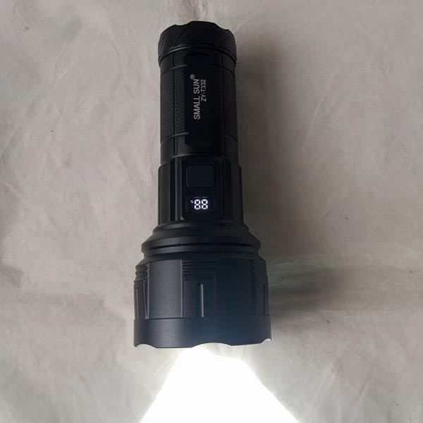 چراغ قوه اسمال سان T332 — تصویر ۱۰