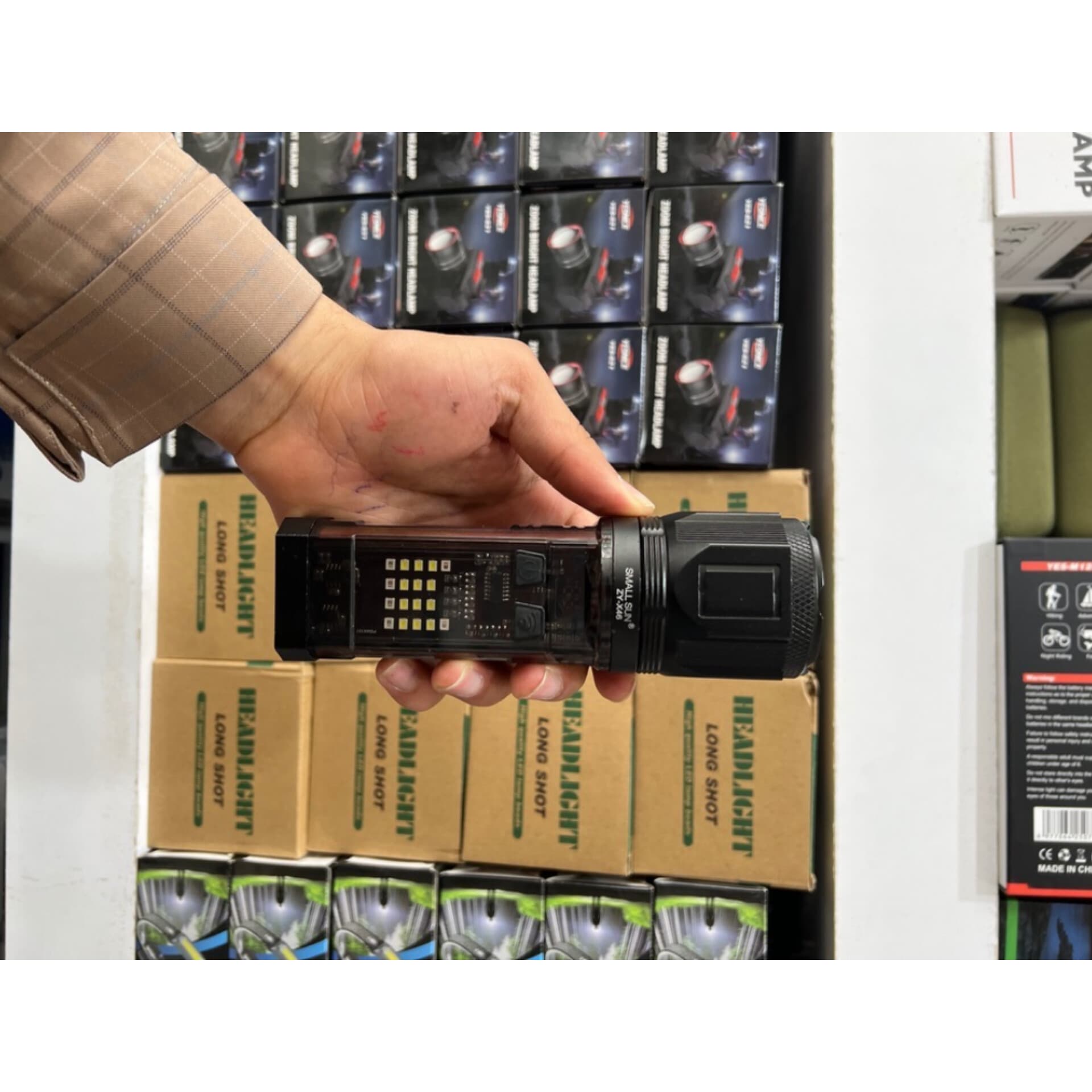 چراغ قوه شارژی خورشیدی اسمال سان ZY-X46 — تصویر ۷