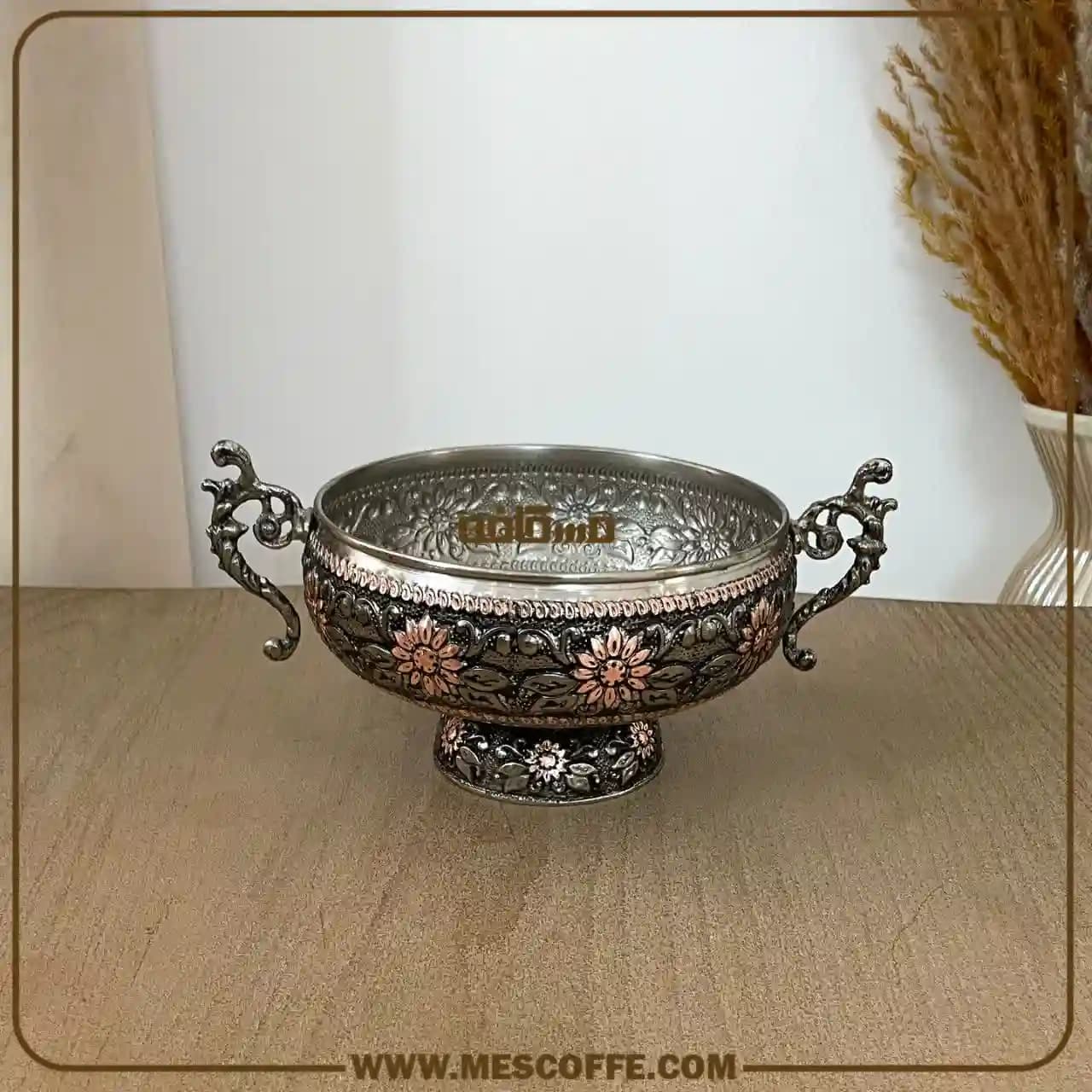 کاسه مسی پایه دار — تصویر ۵