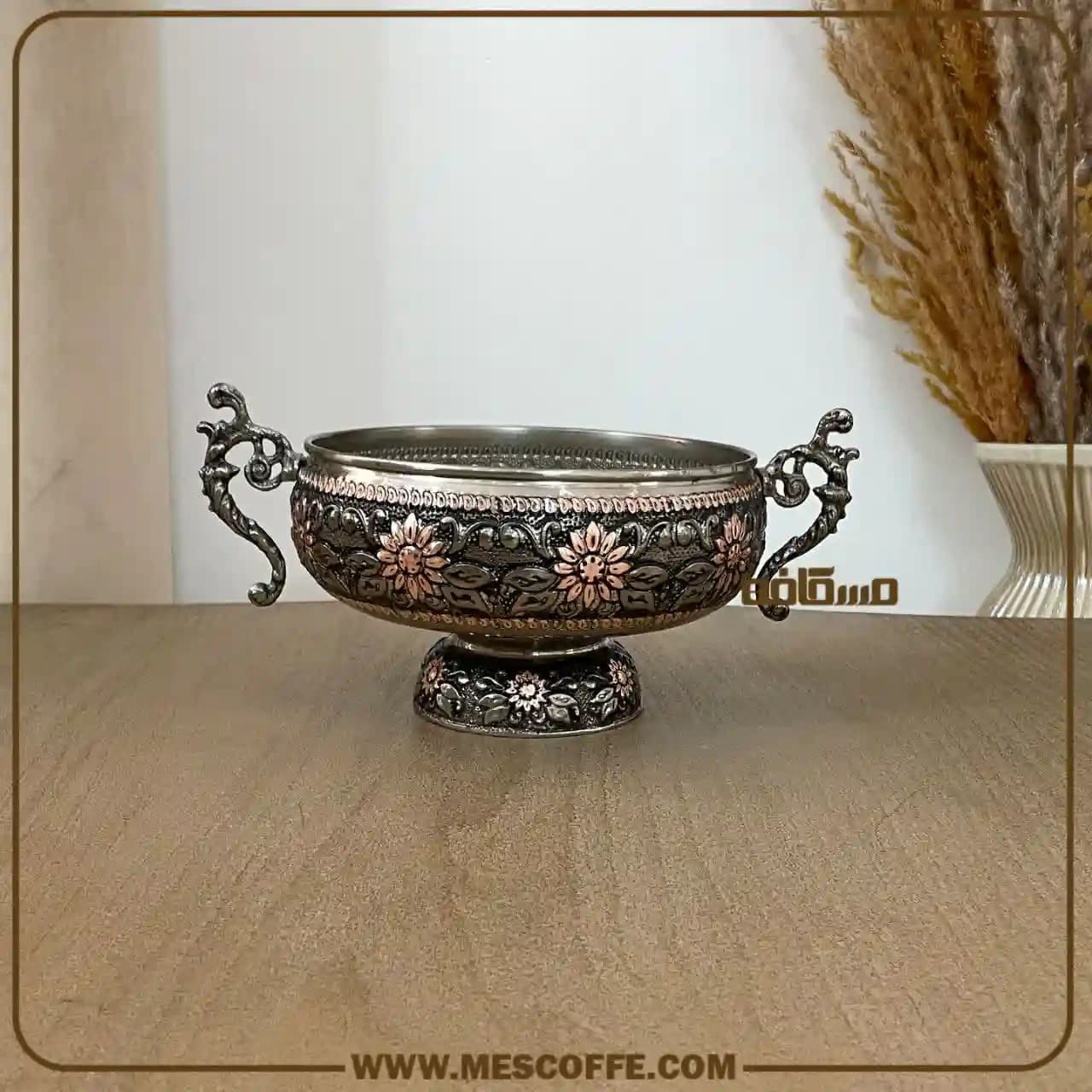 کاسه مسی پایه دار — تصویر ۸