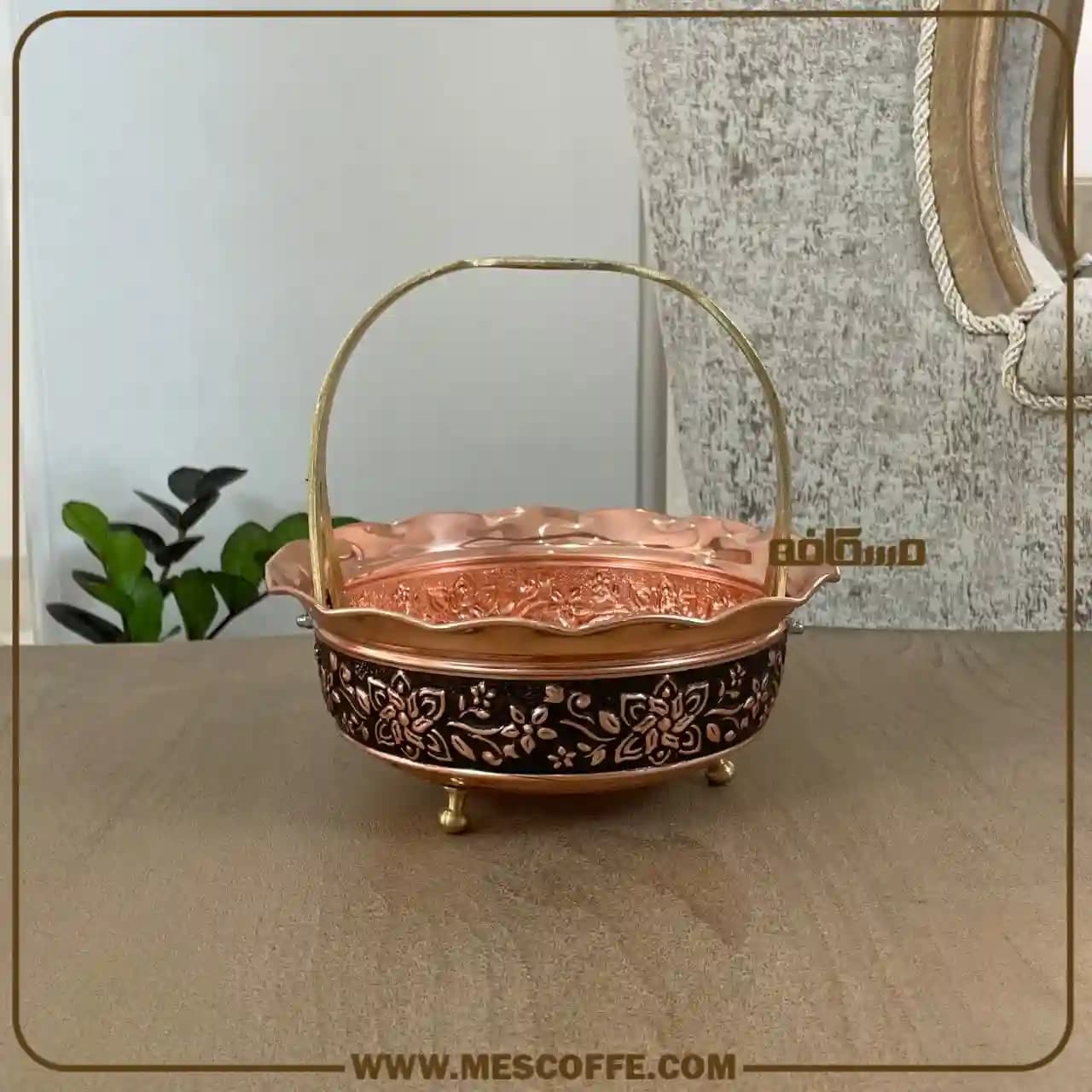 سبد پذیرایی مسی زنجان(مدل گل یاس/کد1909) — تصویر ۴