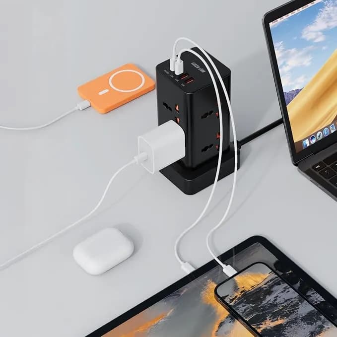 چندراهی برق عمودی گرین لاین 2500 وات با 8 پریز و 4 پورت مدل Green Lion Power Tower Multi-Port Power Strip (GNPWS2500W) — تصویر ۳