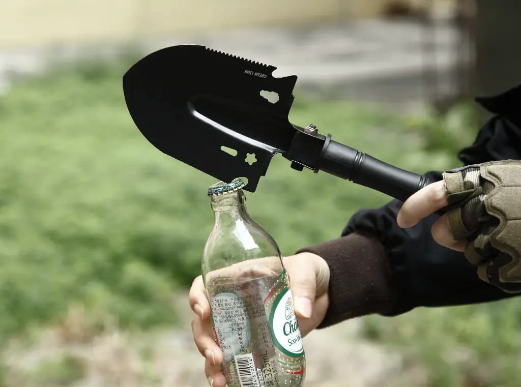 بیل قابل حمل چند کاره کمپینگ GSV-8 گرین لاین(GNGSV8SHVLBK)Green Lion GSV-8 Multi-Purpose Mini Shovel 8 IN 1 Outdoor Companion – Black — تصویر ۱۰