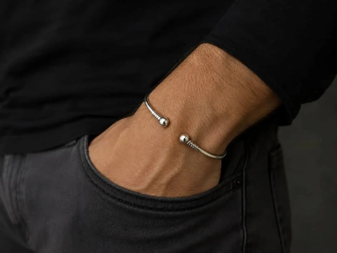 دستبند (بنگل) نقره گوی