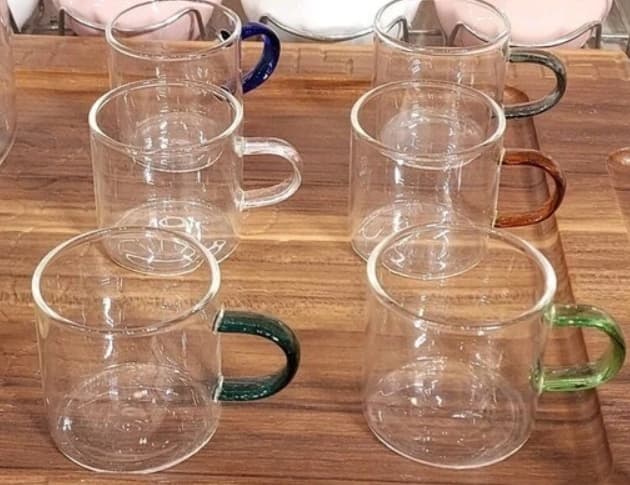 فنجان پیرکس دسته رنگی مدل 18-888 — تصویر ۲