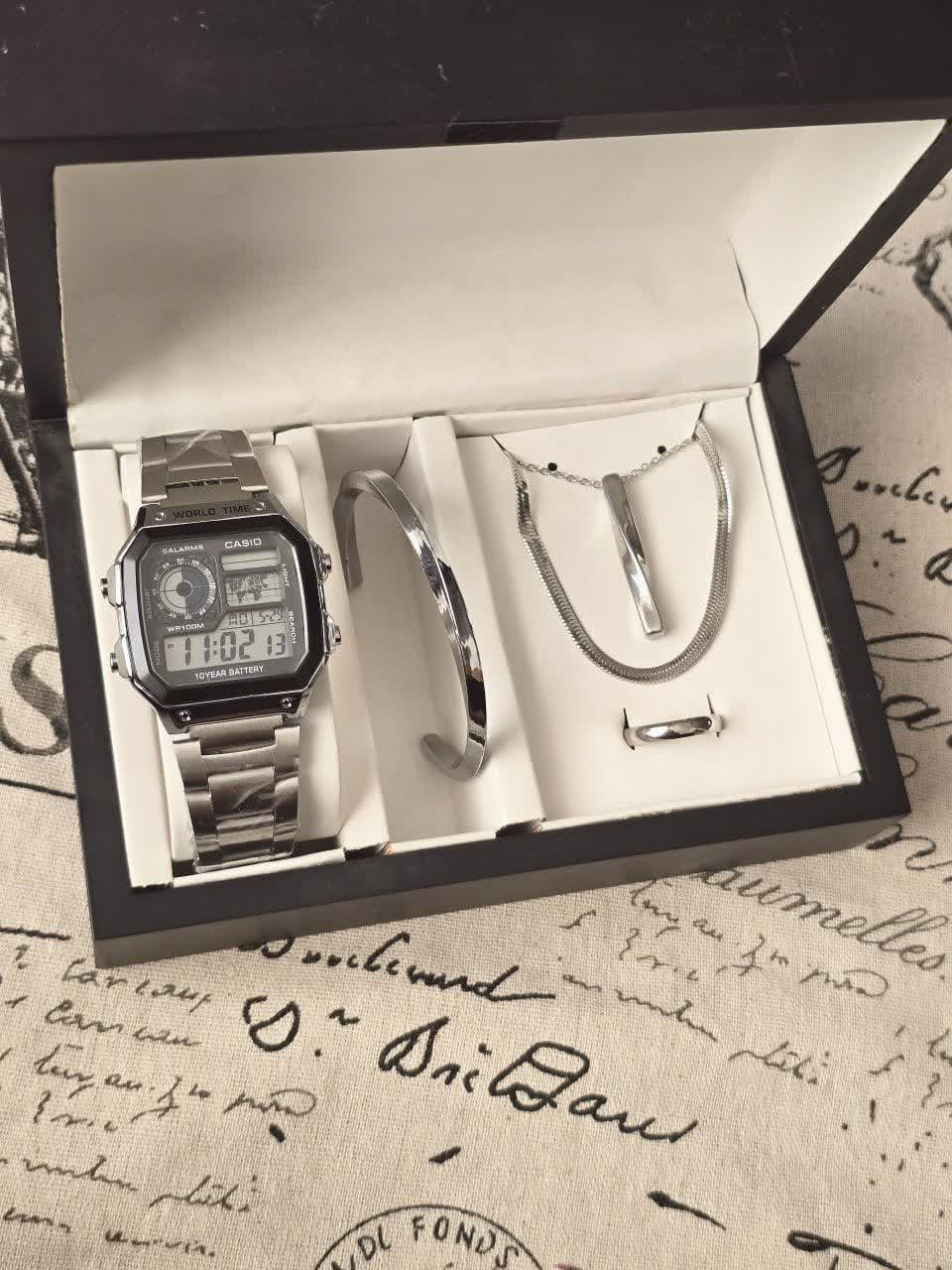ست ساعت کاسیو CASIO مردانه دیجیتال و دستبند بنگل و گردنبند و انگشتر — تصویر ۳
