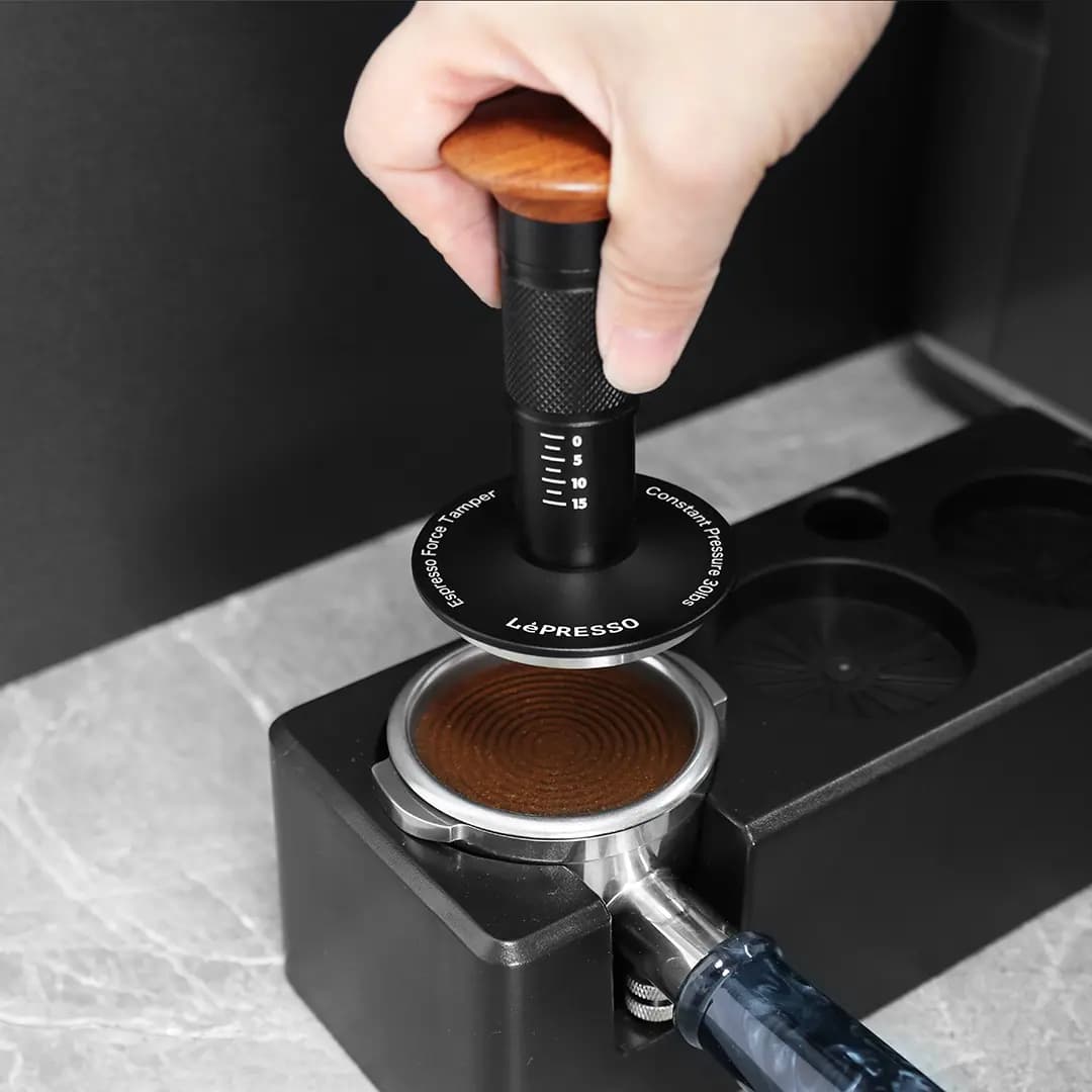 تمپر قهوه سایز 58.5 لپرسو (LPCFFCD0078)Lepresso 58.5mm Impact Tamper – Black — تصویر ۷