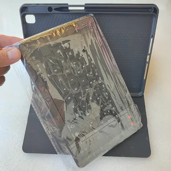 کاور تبلت و کیبورد بلوتوثی برای ipad 10.2 اینچ نسل 7،8،9،و ایر3 و ایرپرو — تصویر ۱۰