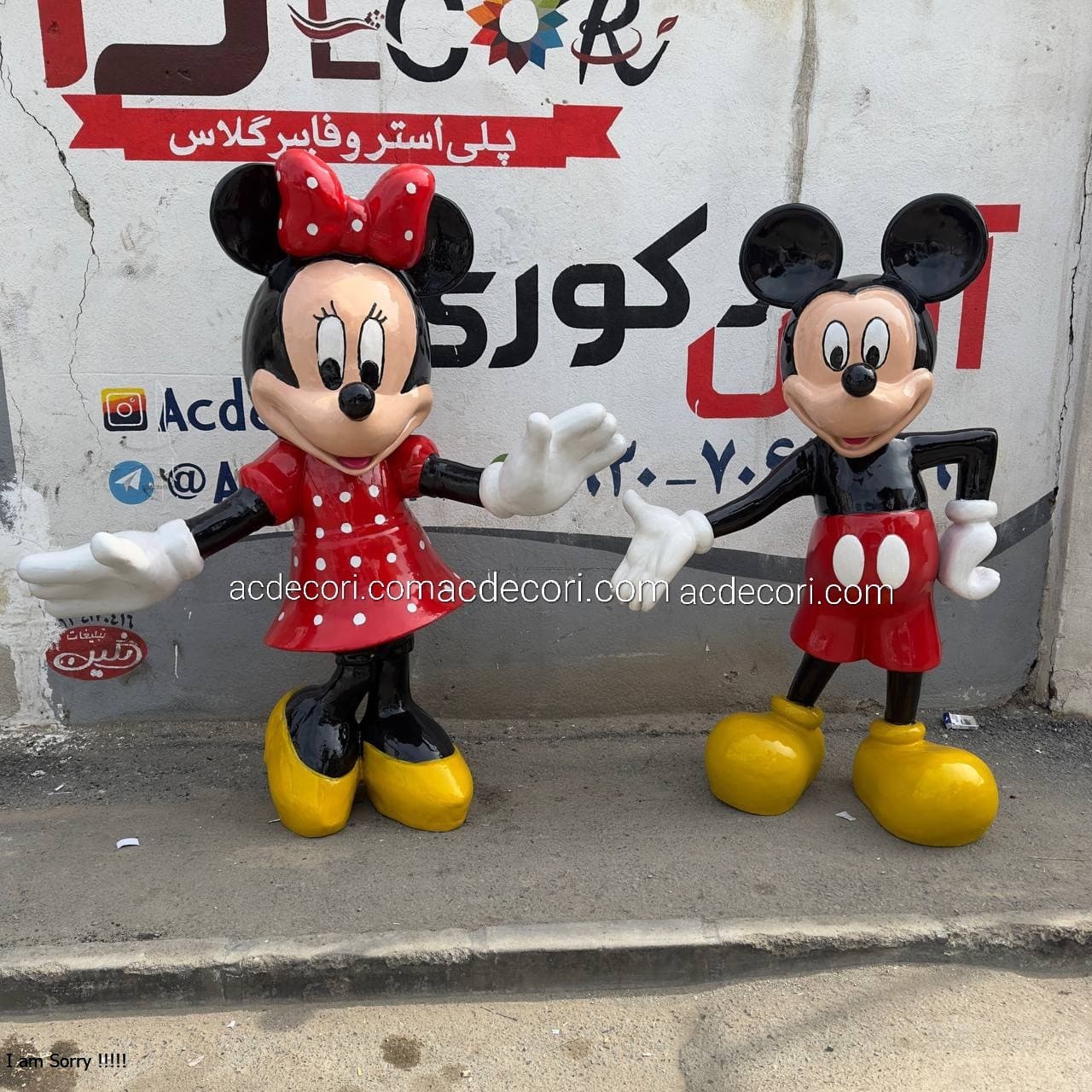مجسمه میکی موس