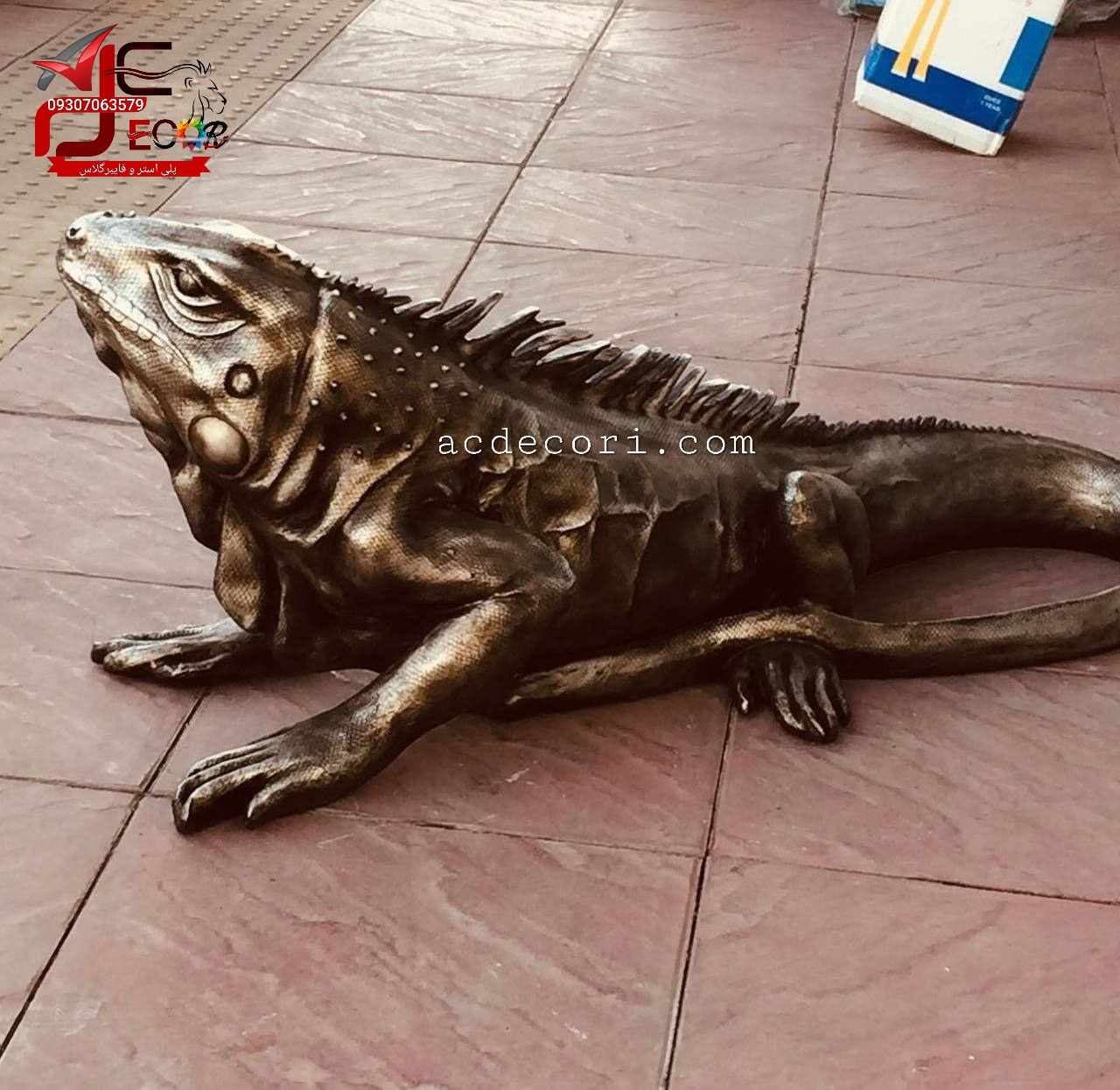 گرین ایگوانا مجسمه فایبرگلاس — تصویر ۶
