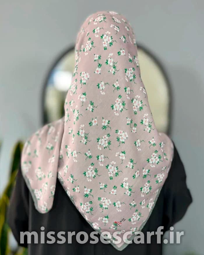 روسری قواره 100 کد 51 — تصویر ۳