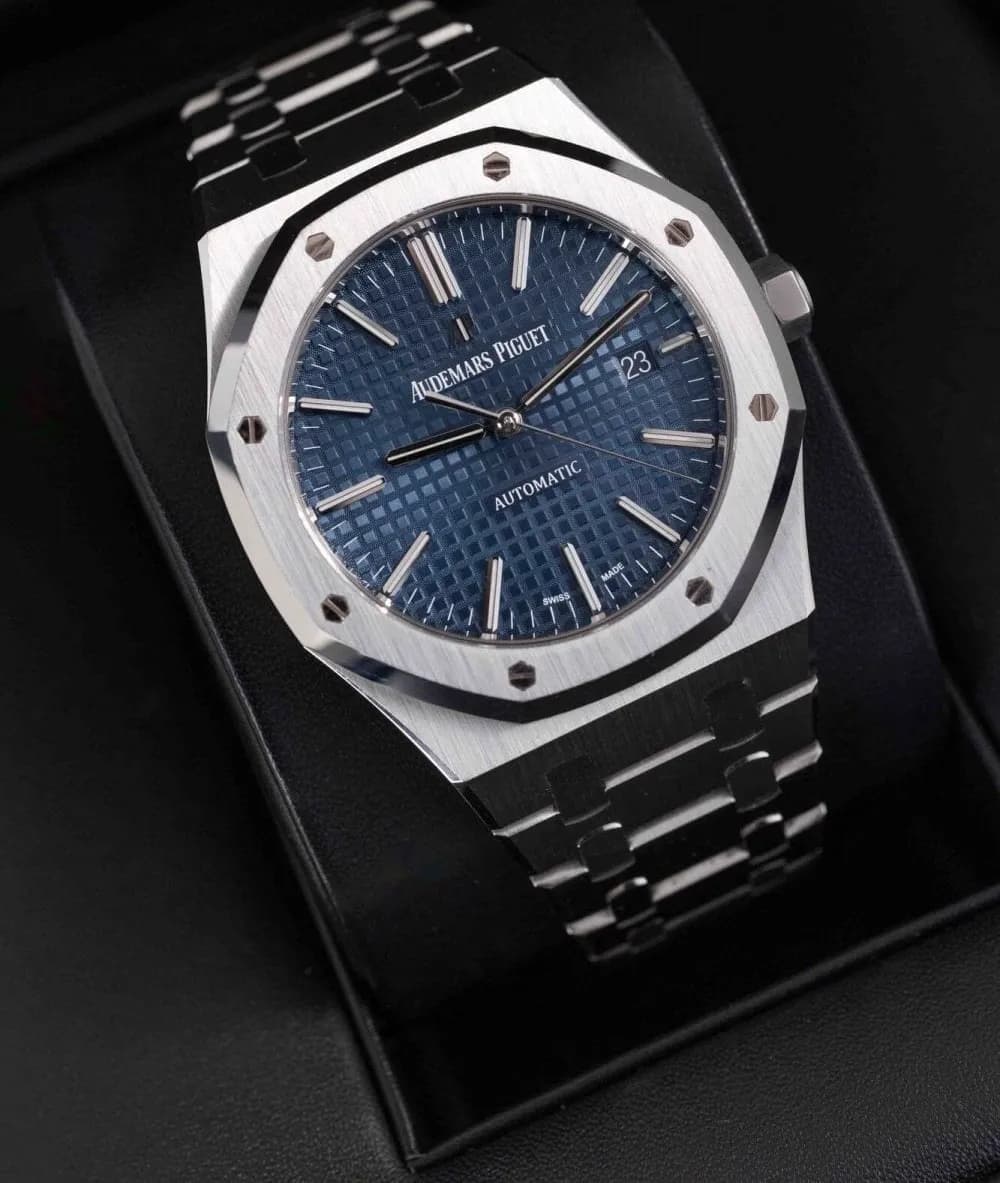 ساعت مچی مردانه ای پی (audemars piguet) نقره ای صفحه سورمه ای