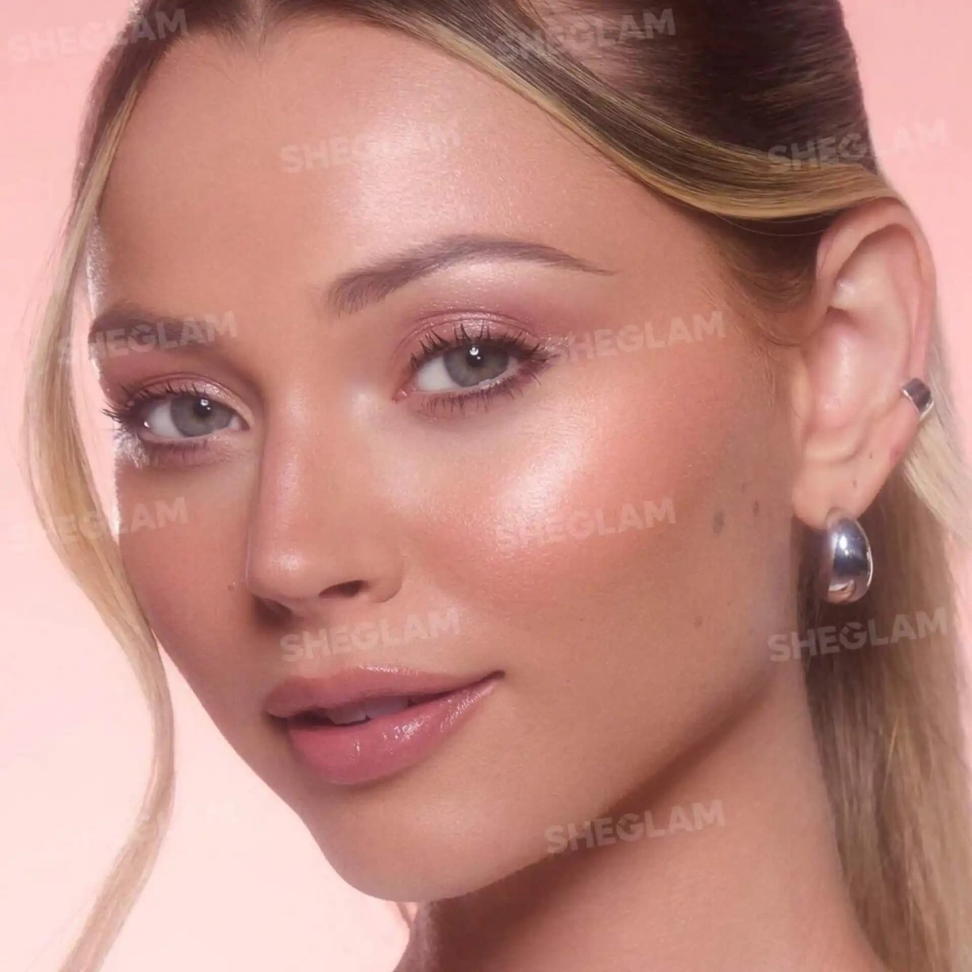 هایلایتر استیکی شیگلم رنگ Pink Satin — تصویر ۳