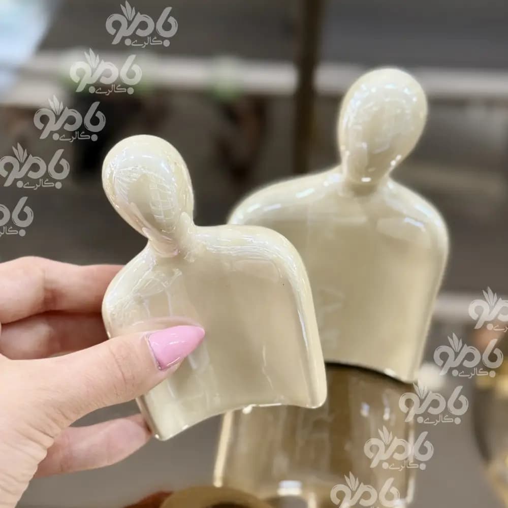 مجسمه سرامیکی لاستر آغوش کوچک — تصویر ۲