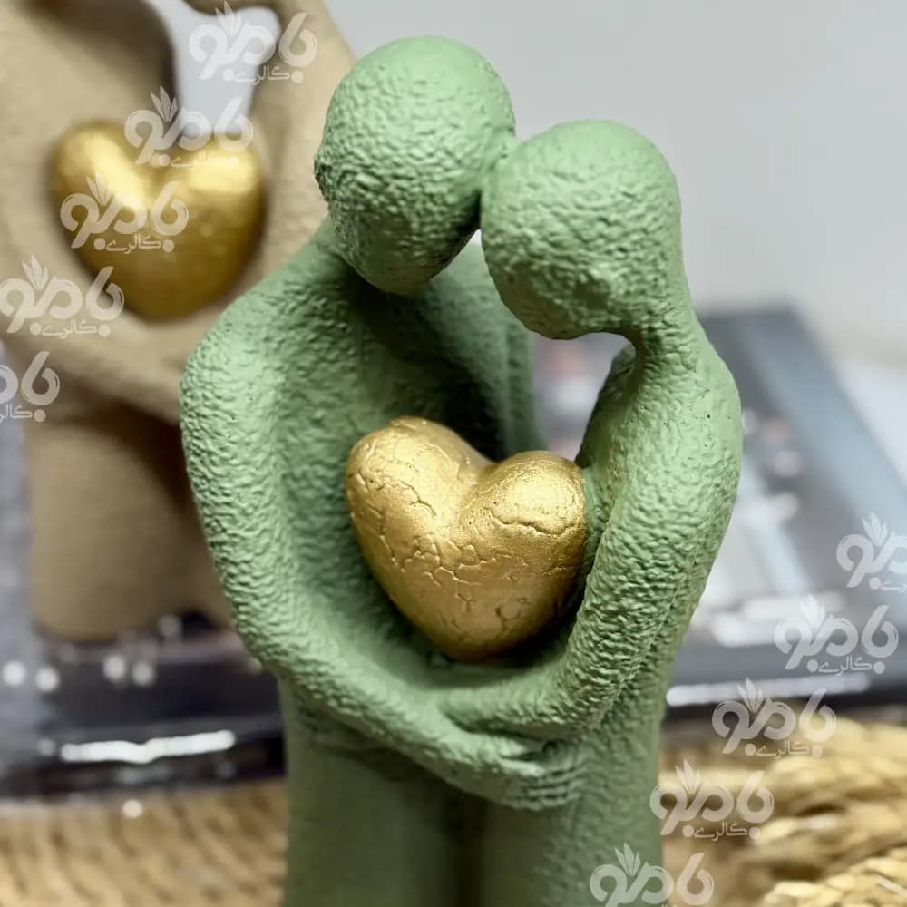 مجسمه رزین تک زوج قلبی — تصویر ۶